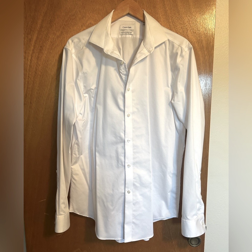 LAST CHANCE | Calvin Klein wrinkle free dress shirt, 16 1/2 - 34/35